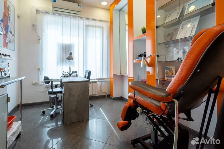 Мастер педикюра и маникюра