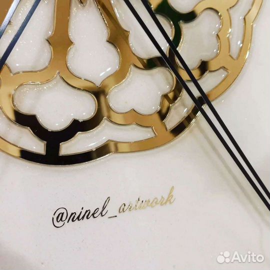 Настенные часы в арабском стиле