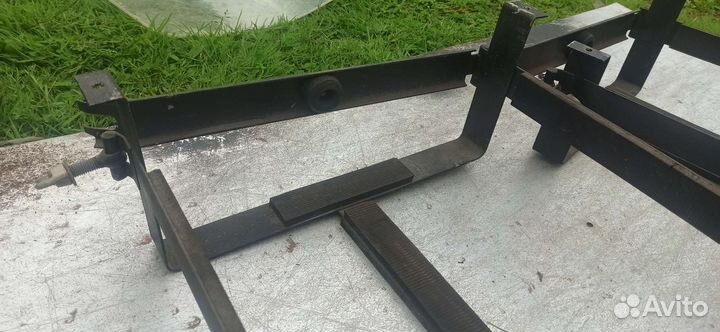 Держатель для канистры