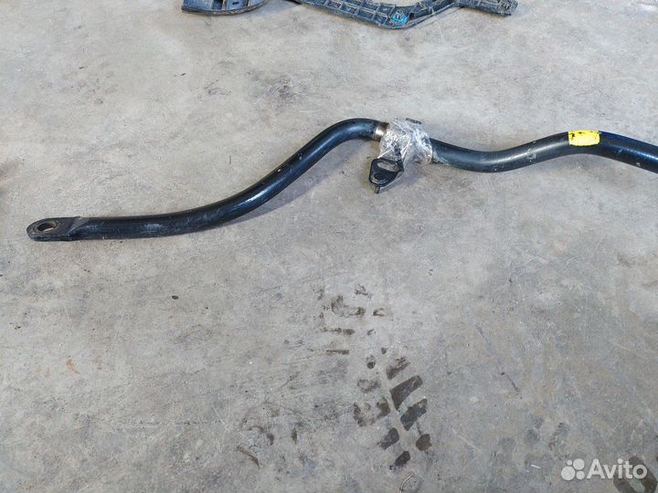 Стабилизатор передний Renault Sandero Stepway I (2