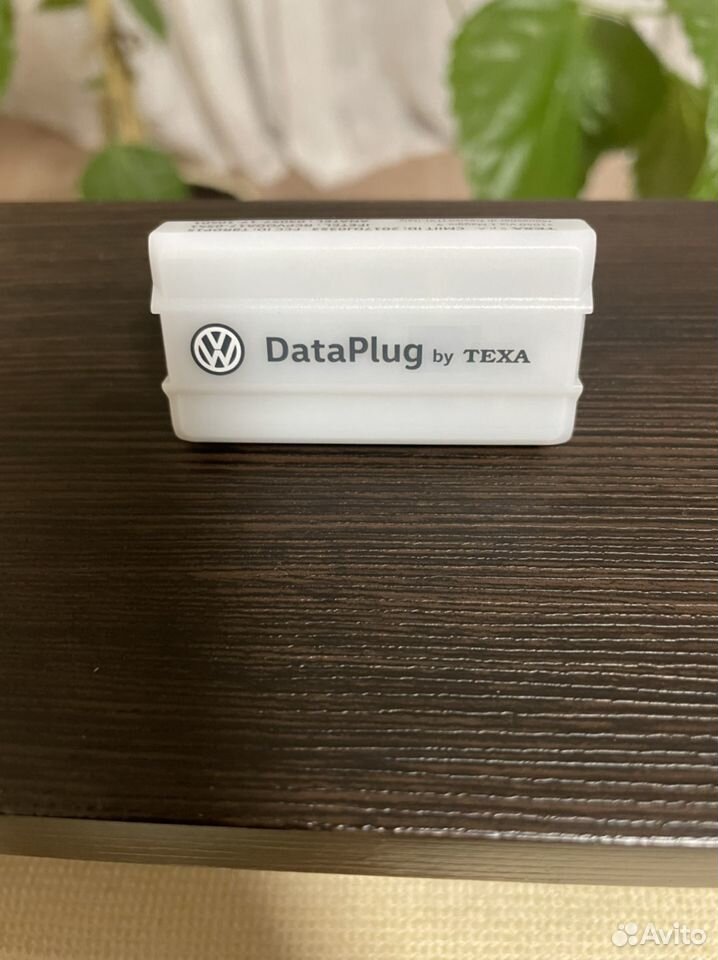 Модуль Volkawagen Connect Data Plug