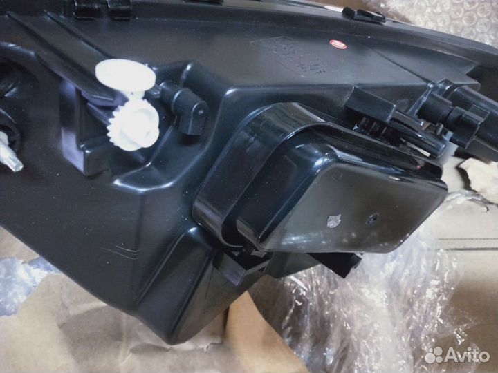 Фара передняя на УАЗ патриот галогеновая с дхо