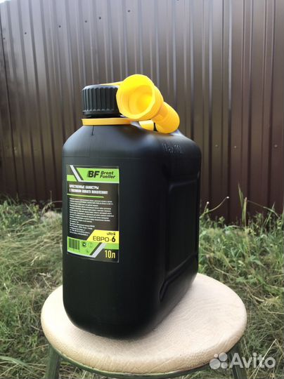 Канистра для бензина пластиковая 10 литров