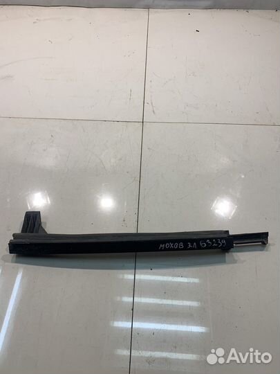 Уплотнитель стекла (задний, левый) (Kia Mohave)