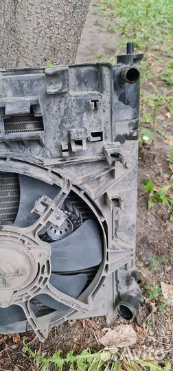 Радиатор основной на Mazda MPV 2