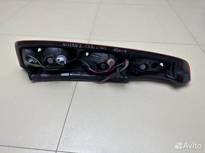 Фонарь задний правый Nissan X-Trail T30