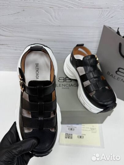 Кроссовки женские Balenciaga