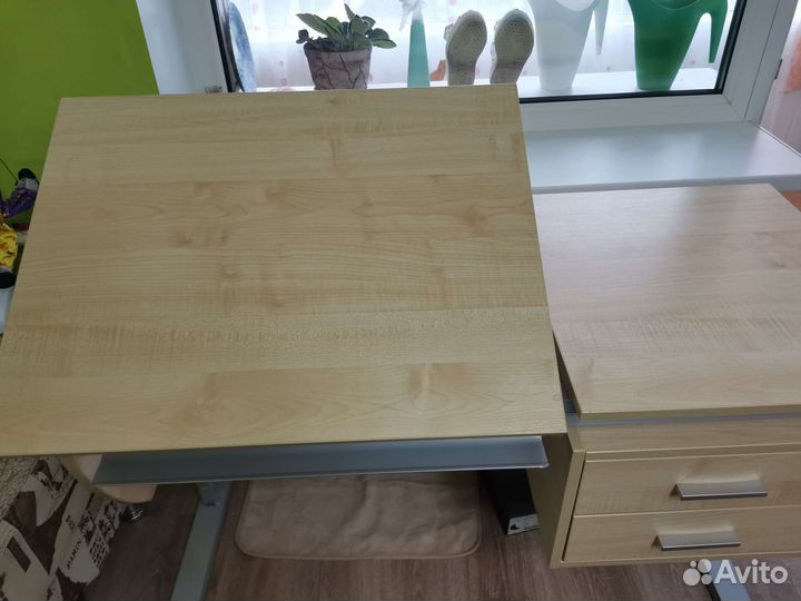 Растущая парта и стул