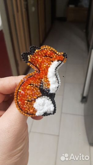 Брошь из бисера