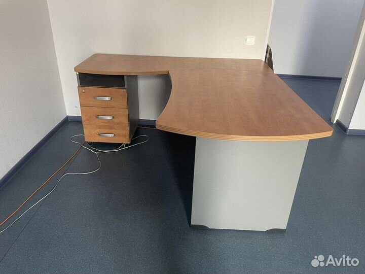 Офисная мебель бу