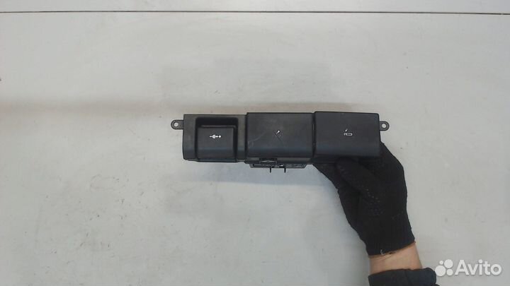 Пепельница Land Rover Discovery 3, 2005