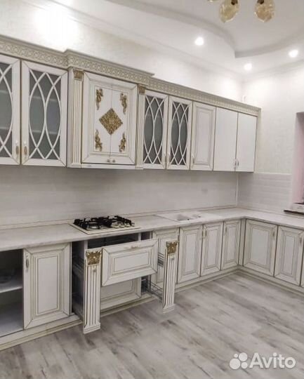 Кухня белая