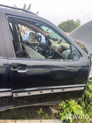 Дверь передняя правая mercedes ml 163