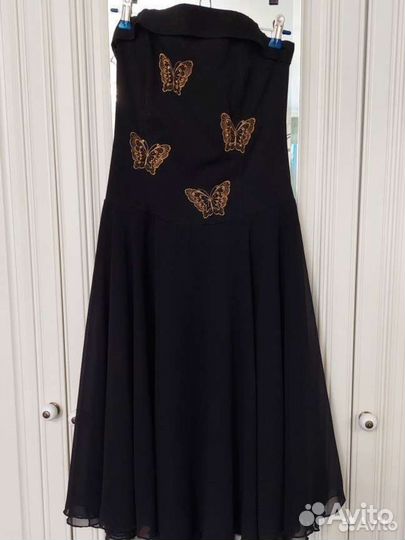 Черное платье с корсетом