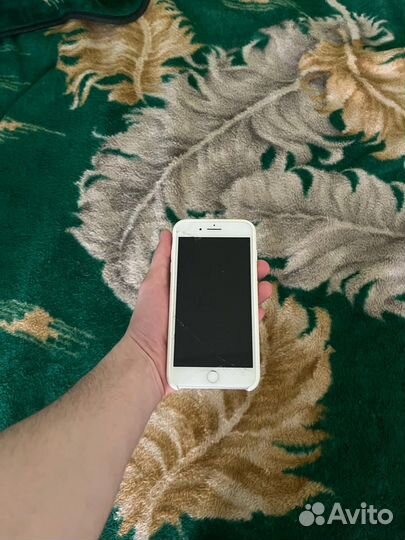Телефон iPhone 8 plus
