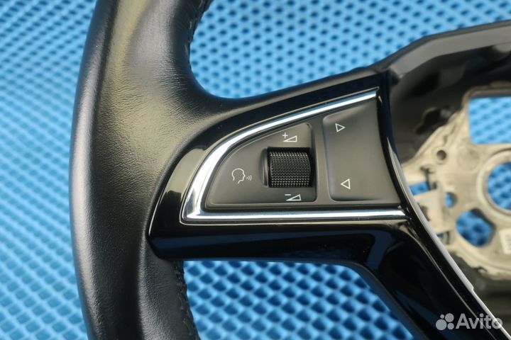 Рулевое колесо с кнопками Skoda Superb 3