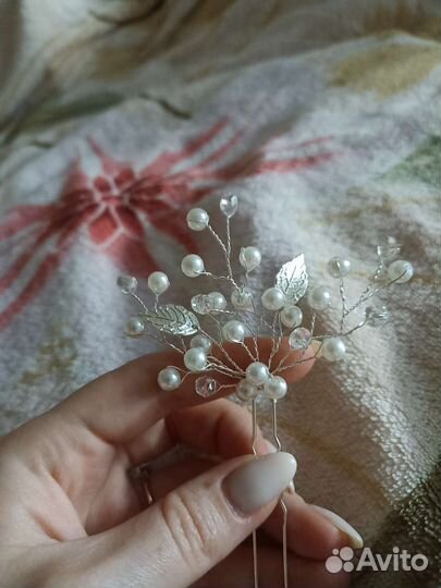 Украшение на шпильке