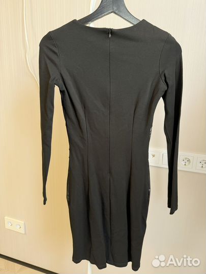 Платье трикотажное с кожаными вставками