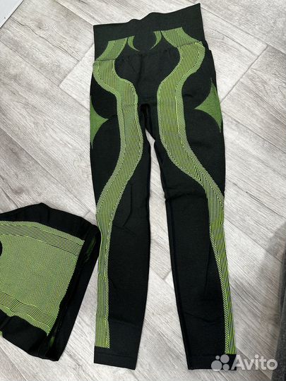 Костюм для фитнеса новый