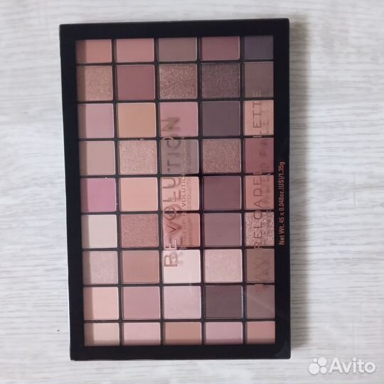 Палетка теней revolution