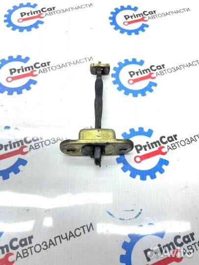 Ограничитель двери передний Mitsubishi Pajero V11V