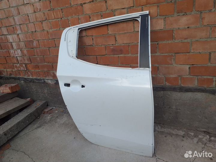 Дверь задняя правая Mitsubishi L200 KK/KL