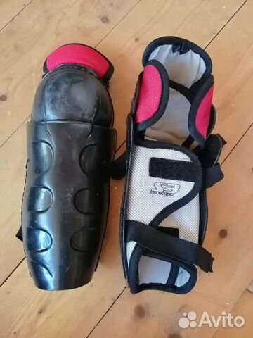 Защита хоккейная. Наколенники детские