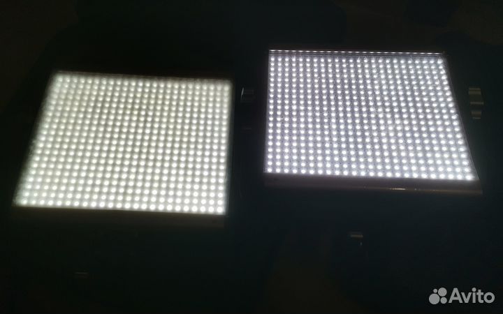 Две LED-панели и софтбокс