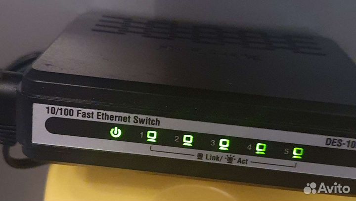 Свитч хаб коммутатор Роутер dir 300