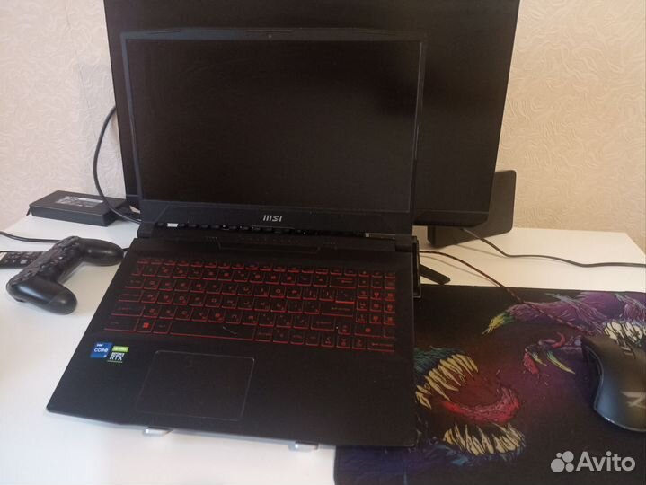 MSI Katana GF66 12UE-1052XRU