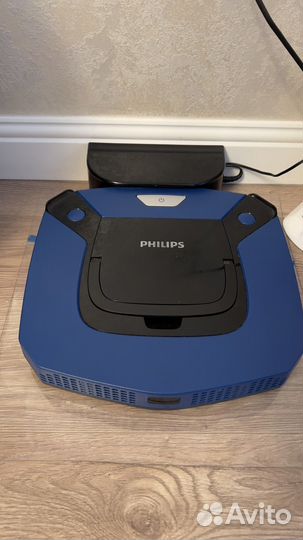 Робот пылесос philips