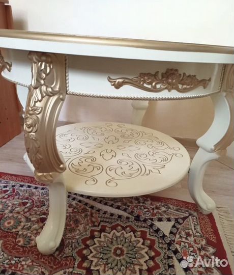 Журнальный стол