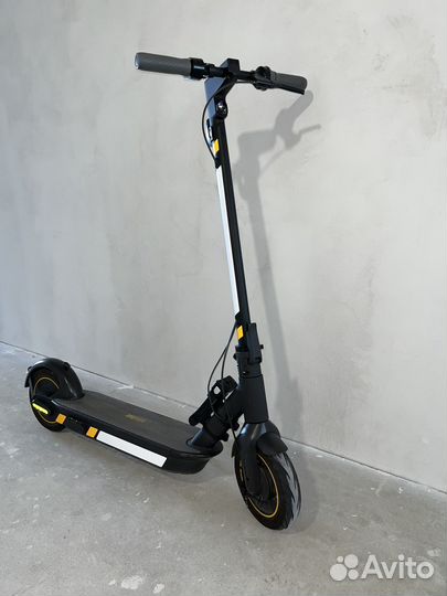 Электросамокат Segway Ninebot KickScooter MAX G30