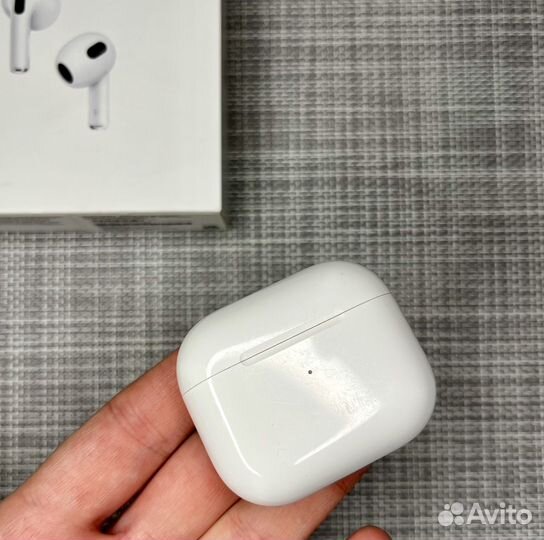 Кейс для AirPods 3 (А2566) оригинал, Б/У