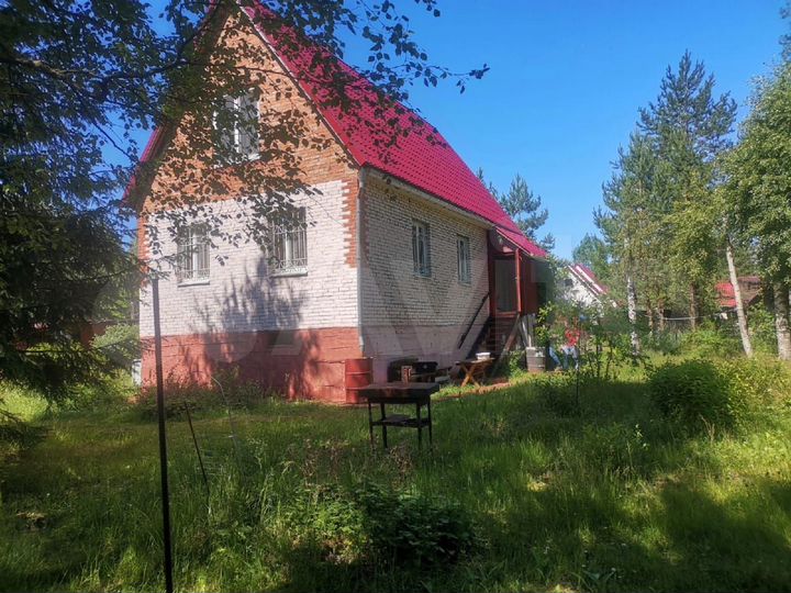 Дом 168,4 м² на участке 9,3 сот.