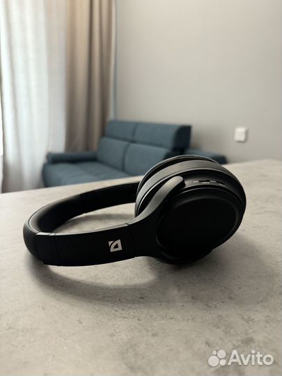 Беспроводные наушники freemotion B535