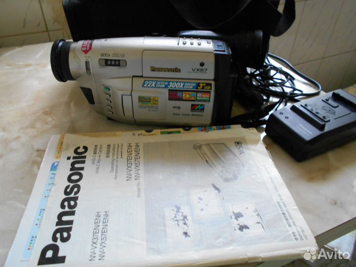 Видеокамера Panasonik NV - VX 57