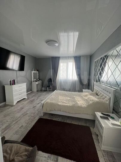 Дом 200 м² на участке 15 сот.