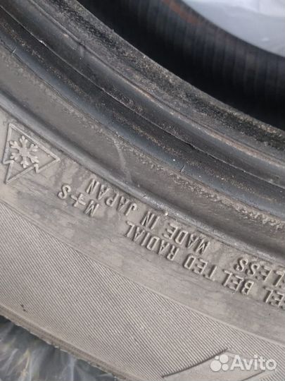 Dunlop SP Winter Ice 01 215/55 R16