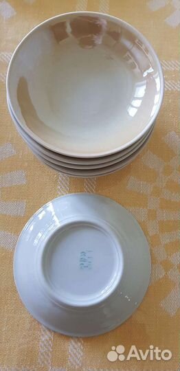 Наборы тарелок