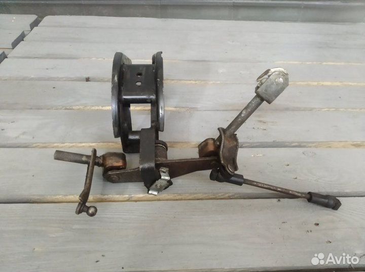 Кронштейн двигателя задний Chevrolet Lacetti