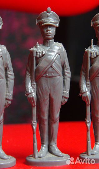 Солдатики разные