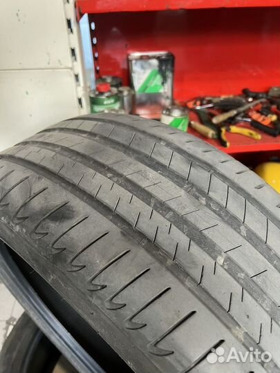 Bridgestone Alenza 001 245/40 R21 и 275/35 R21 103Y