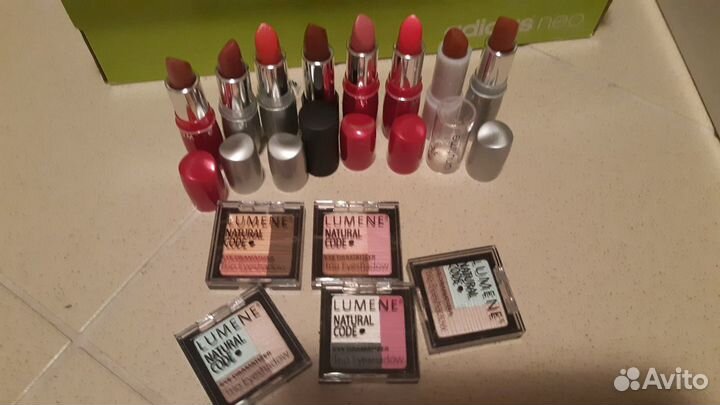 Лак для ногтей, румяна, тени,губная помада,пудра