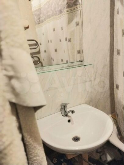 Комната 17 м² в 3-к., 2/4 эт.