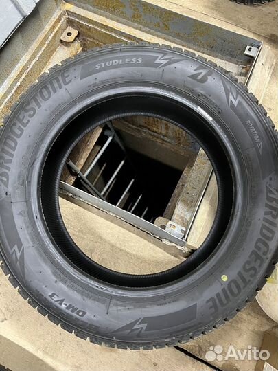 Bridgestone Blizzak DM-V3 225/60 R18 100S