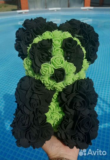 Мишка панда из фоамирановых роз