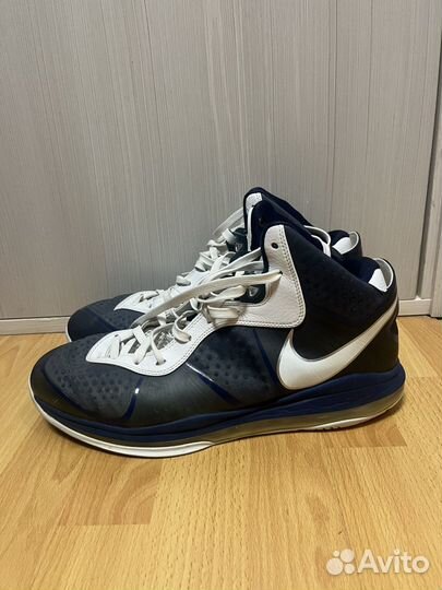 Nike lebron 8