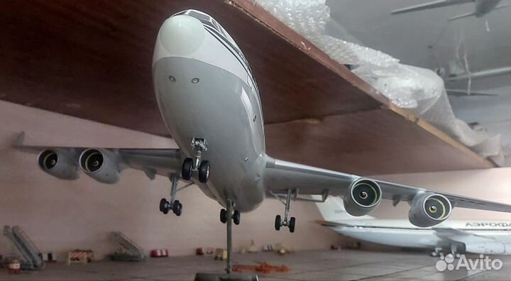 Ил-96-300 в М.1:72