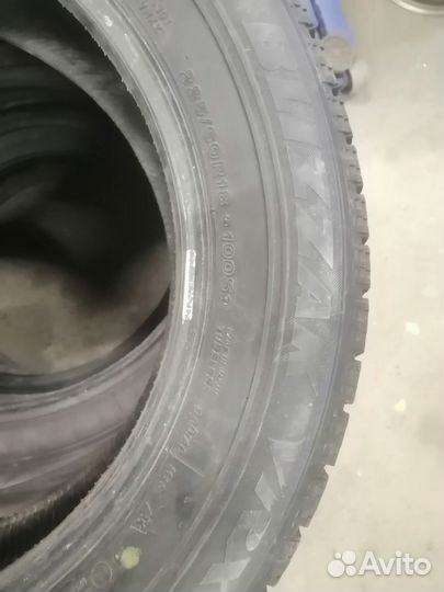 Bridgestone Blizzak VRX 225/60 R18 100S